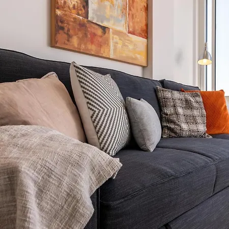Stunning Hilltop Flat For 5 In Graca By Guestready *
