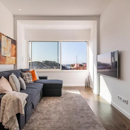 Stunning Hilltop Flat For 5 In Graca By Guestready Daire Lisboa